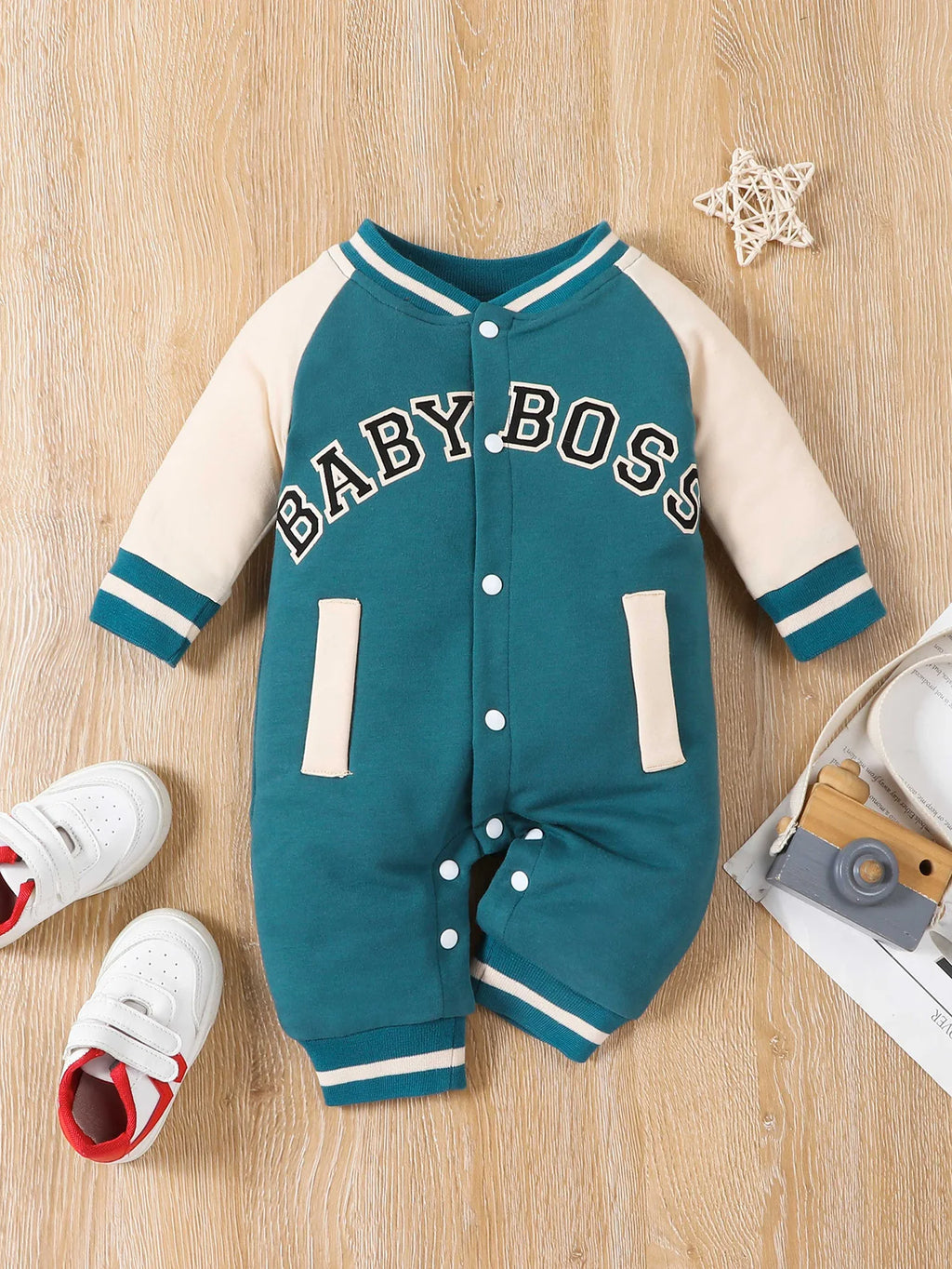 Fashionable letter printed black long sleeved round neck baby boy jumpsuit