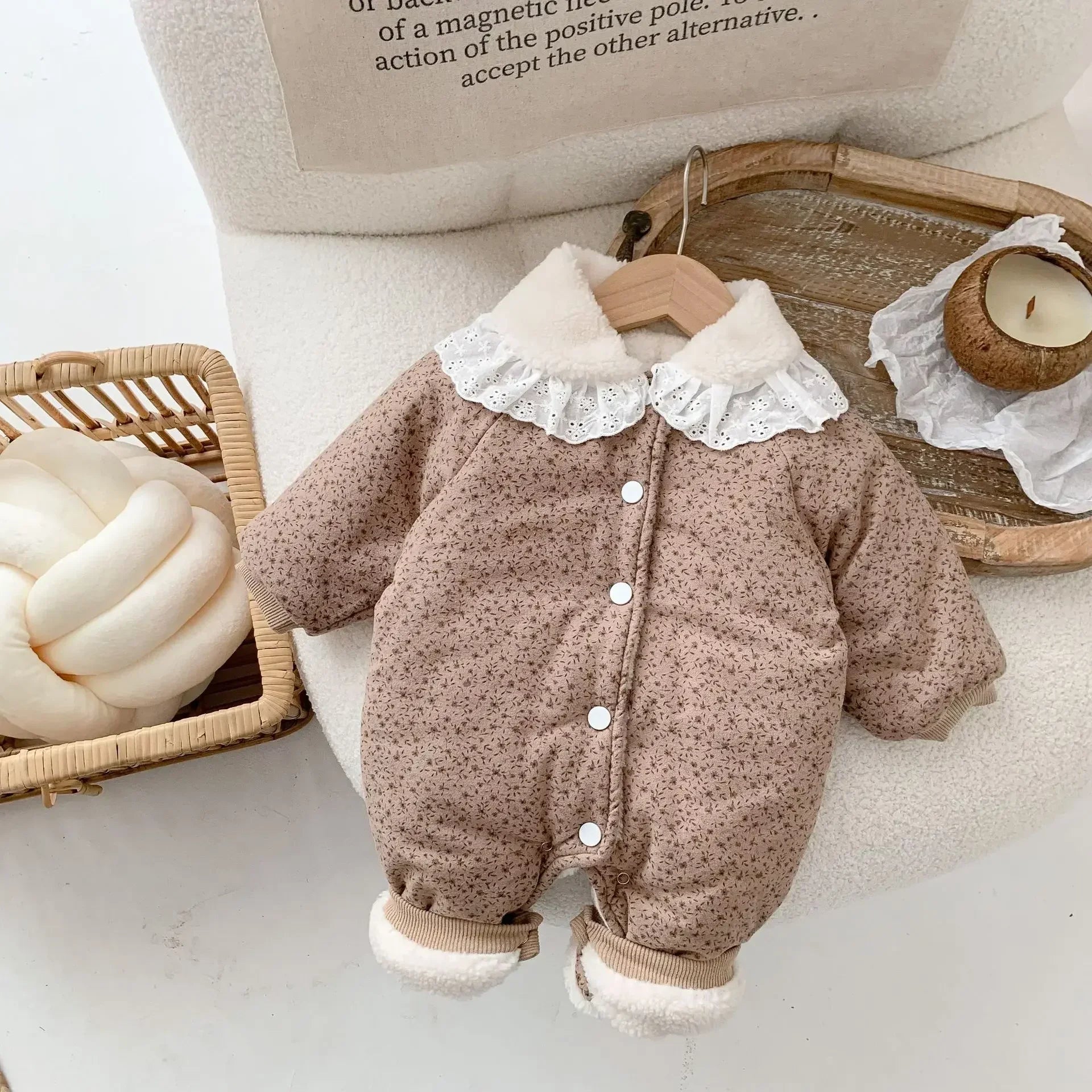 Korean Baby Cotton Jumpsuit Thickened Hooded Romper Plush Warm Autumn Winter Newborn Clothes Floral Princess Bodysuit Ropa Bebe
