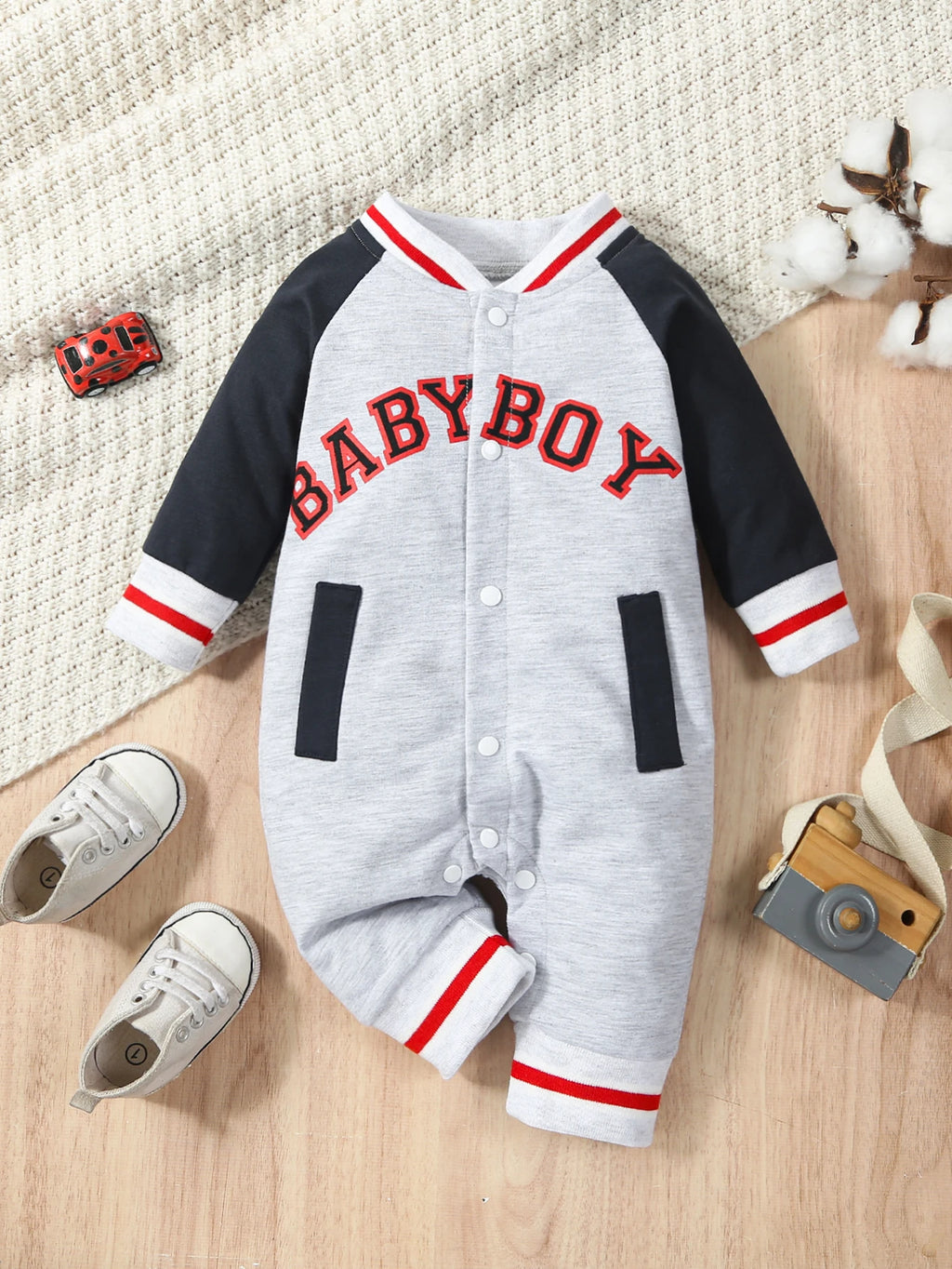 Fashionable letter printed black long sleeved round neck baby boy jumpsuit