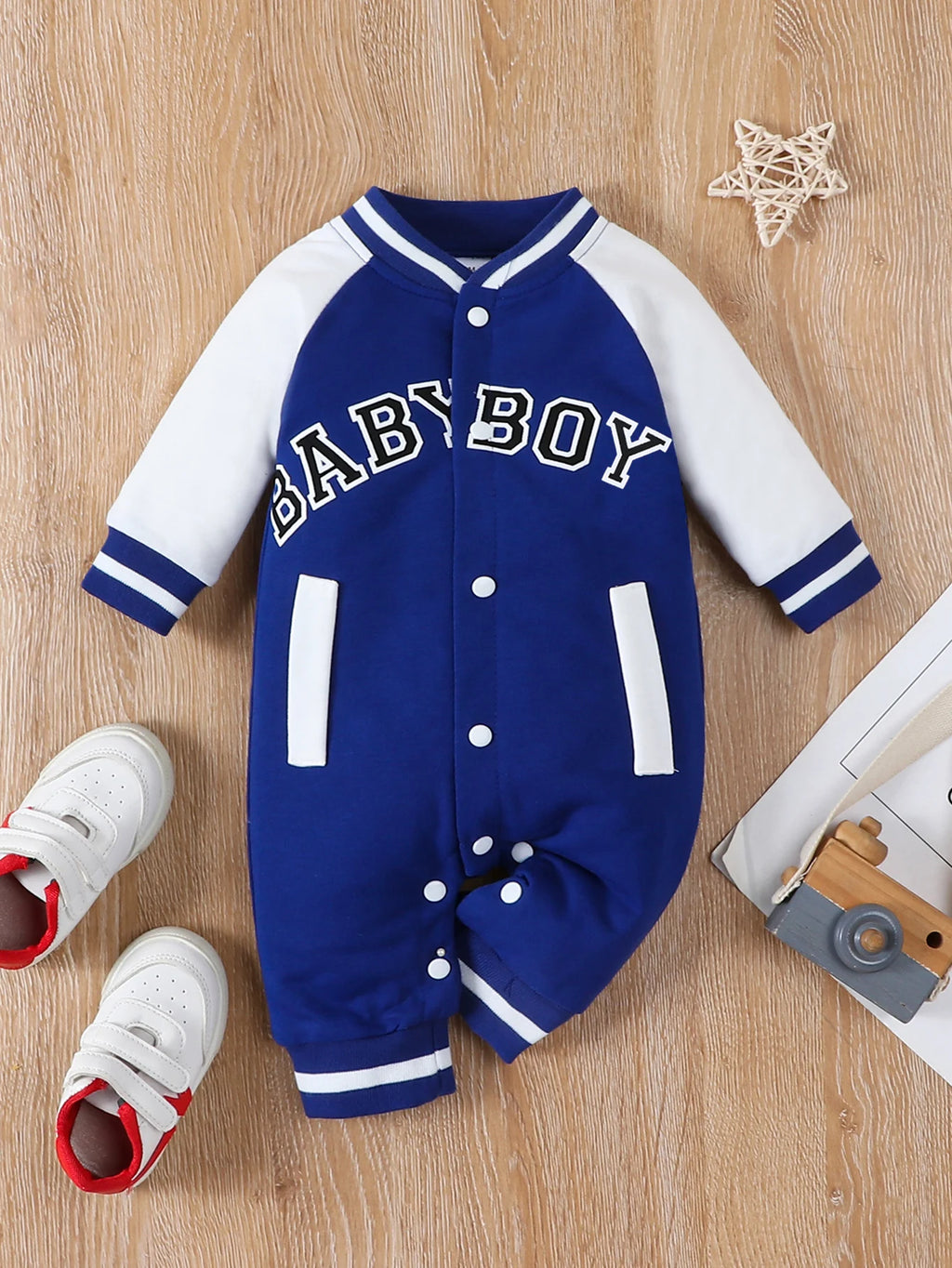 Fashionable letter printed black long sleeved round neck baby boy jumpsuit